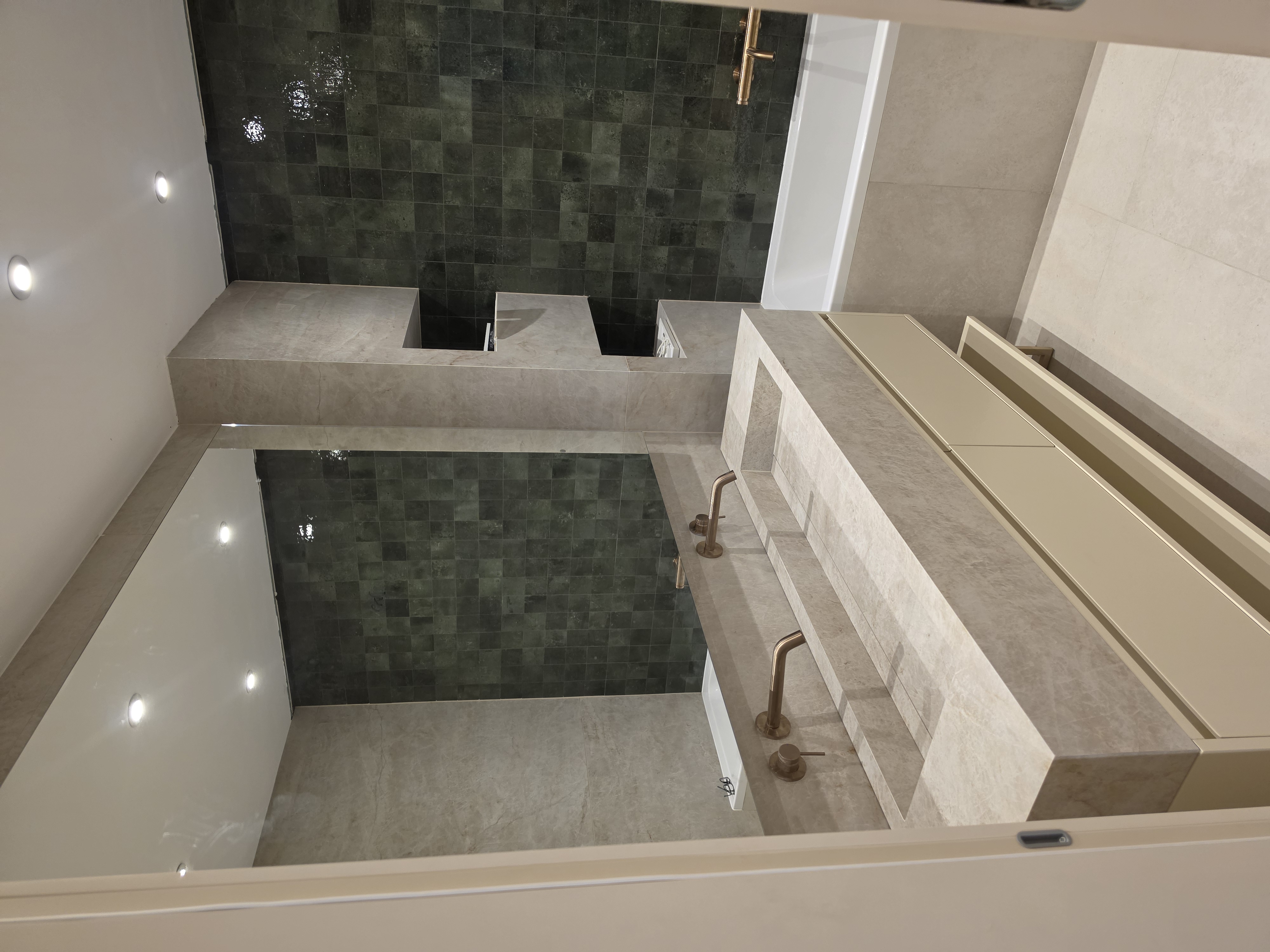 Lavabo od keramike